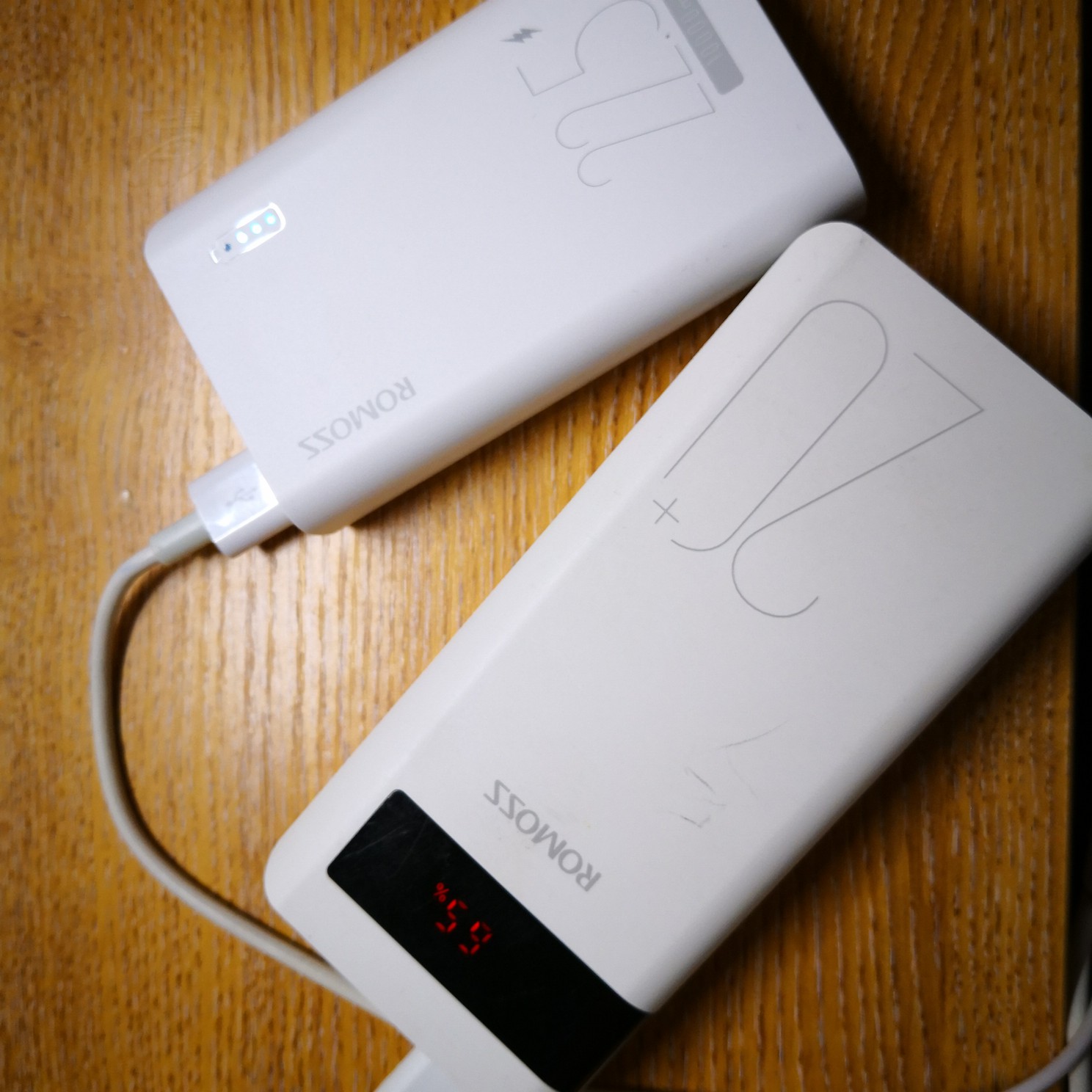 真实解析iphone小米20w快充移动电源好用吗?怎么样呢?优缺点爆料测评