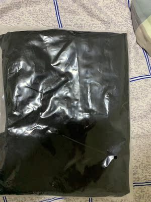 舒适性感。很好看。就是背部的带子有点烦人,穿着有点麻烦。 舒适性感。很好看。就是背部的带子有点烦人,穿着有点麻烦。