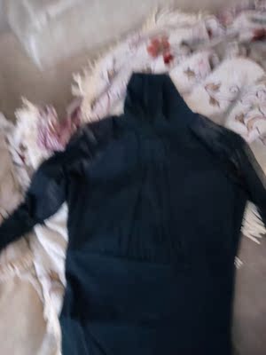 面料很舒服，款式也好看，是我理想中的类型。好评！