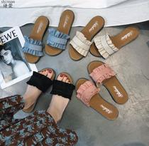 Womens summer flat bottom 2019 new Joker flat heel one-word drag fungus lace sandals Beach women