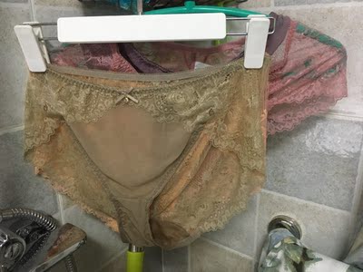 拍的效果不好，内裤的质量还是很不错的，一下子买了好几条，比在商场里便宜很多。体重120，XL非常合适，供大家参考哈。