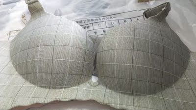 宝贝很喜欢，是我喜欢的颜色，摸着很舒服，包装也很好哦