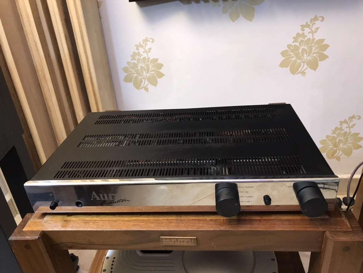 英国优雅 aura auv-100-chr签名版功放! 已出