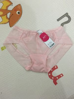 真的是超级透，一层纱，哈哈哈，适合夏天穿，小清新小性感