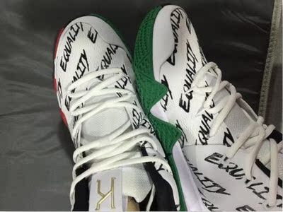 实物比图片好多了,颜值满分!很有个性,穿上它打蓝球特别舒服而且轻巧,性价比高 实物比图片好多了,颜值满分!很有个性,穿上它打蓝球特别舒服而且轻巧,性价比高