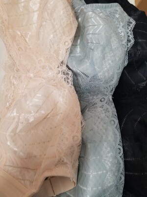 一样的内衣之前买的一家单件比这家贵十块钱左右，应该是同一家代工厂出的内衣。质量是没得说，好穿，不然也不会再次回购。