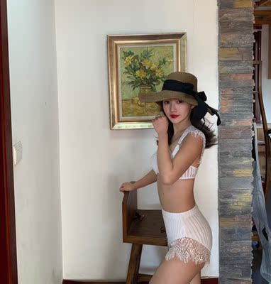 这套白色的好仙 打算去泡温泉或者国外度假啦 好看 美背的设计不错 显得腿长 好喜欢这家店的衣服