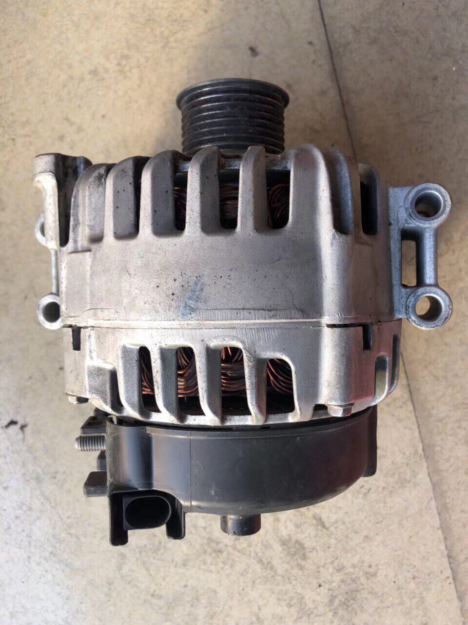 发电机适用宝马5系原厂拆车宝马f02523525535x5x6发电机