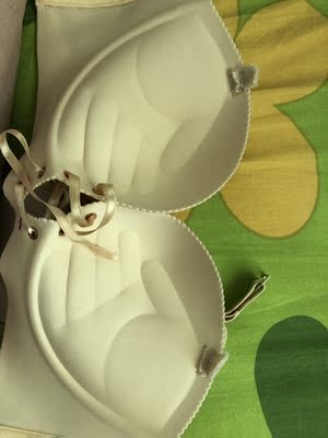 全新第一次穿，是这个样子的。在这家店买了几次，质量一次比一次差，客服的态度也是够够的，让人很是气愤😡