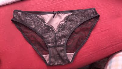 好看 除了好看没别的优点了 包装真的是太草率 但就是因为好看 买了无数次