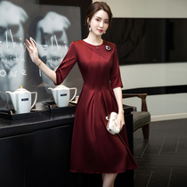 High-end dress wine red mid-sleeve slim fit foreign wedding mother dress wedding wedding wedding wedding wedding dress winter
