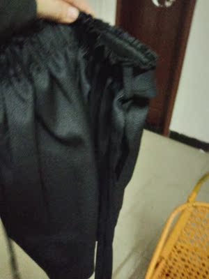 刚到货，还没试，，款式是一样的，但是这个质量就不好说了。只能说一分钱一分货吧，还行吧