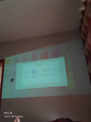 体验客厅用乐佳达YG520投影仪怎么样，到底好不好用，清晰度如何