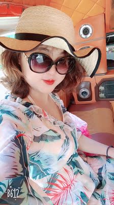 很好看，质量也不不饿，非常喜欢！外边的纱把搜索都藏起来了