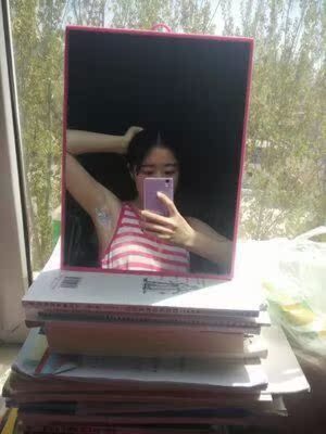 还好吧 最起码不刺激 宝贝包装细致，无痛脱毛脱的也很干净，实惠有效便捷，感觉挺划算的便宜，这个价格能买到这么好的宝贝真的是物有所值,与卖家描述的完全一致，发货速度非常快，看包装还不错,非常仔细,性价比很高一款,质量的确不错味道也没有刺激性很好，用了脱毛膏后涂抹修护乳皮肤光滑细腻的很喜欢，用了脱毛膏后涂抹修护乳皮肤光滑细腻的很喜欢，用了脱毛膏后涂抹修护乳皮肤光滑细腻的很喜欢，比之前买的脱毛膏好用多了，喜欢的朋友赶紧下手吧。实话实说真的很不错，还想再买个，味道很好闻没有刺激性，用起来也是很方便的。完全超出了期望值，不错不错，很不错！！