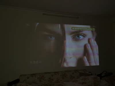 点评家庭用坚果投影仪J6S怎么样，会不会很模糊？知道的说说