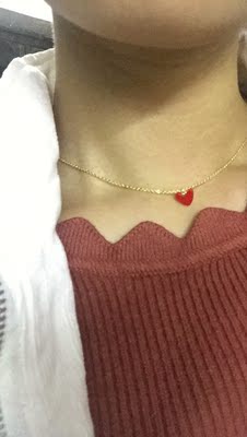 收到快递，感觉很惊喜，包装严密，项链设计精细，小红心非常好看，质量很好，物流速度快，赞一下！