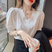 High-end lace V-neck short-sleeved top womens summer new Korean version of sweet crochet hollow western style short shirt tide