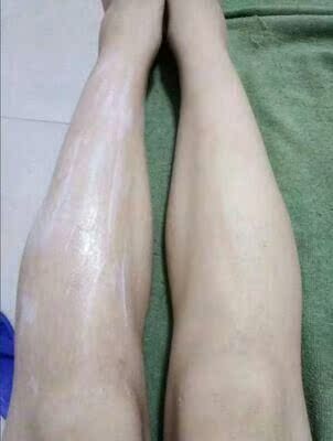 效果真的是太超乎我的想象了原本还以为只有脱毛脱个很干净也没有抱太大希望可以绝毛，但是现在我觉得绝毛真的不是只有去医院激光才可以这款脱毛膏也是可以的只要坚持用真的能够到达绝毛的，现在我的腿毛就已经在脱毛膏跟修护乳，的搭配下慢慢开始减少了而且毛发也是越来越细，有些地方的腿毛基本都已经不在生长的了，谢谢店家卖这么好的东西