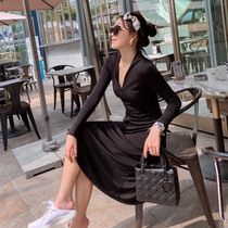 Dress womens 2020 spring new long-sleeved high-end temperament v-neck slim slim black medium-long a-word skirt