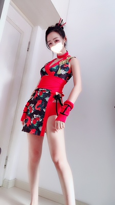 衣服料子很垂,不是那种特别薄的绸子不会飘起来,170 116穿着合身 衣服料子很垂,不是那种特别薄的绸子不会飘起来,170 116穿着合身