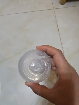 非常实用，解决了小孩吃奶问题，一直有一个咪咪吃不住，只能混合喂养，有了这个神器，问题解决了。很满意