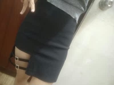 裙子收到了，质量挺不错的，款式设计很喜欢，推荐购买。