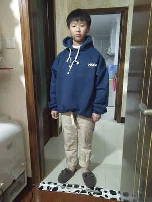 好看，喜欢的可以买哦，给弟弟好像买大了