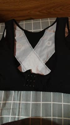 宝贝收到，非常喜欢，料子舒服，做工精细，小磁石包裹严密，过后试穿测试一下功能😉整体感觉很好，推荐！