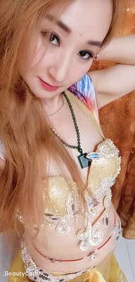 美衣已经收到了谢谢，好漂亮自己非常喜欢，质量也是棒棒哒。穿身上的效果那也是棒棒哒。真心推荐给大家哦快快来选购吧，值得演出比赛的一套肚皮舞美服。