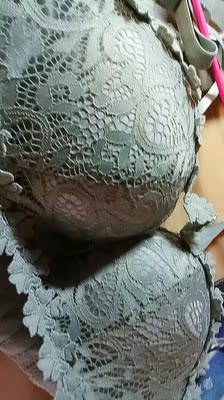 真的很漂亮,之前尺码拍错了,跟商家说立马改正了,内衣也真的很漂亮 真的很漂亮,之前尺码拍错了,跟商家说立马改正了,内衣也真的很漂亮