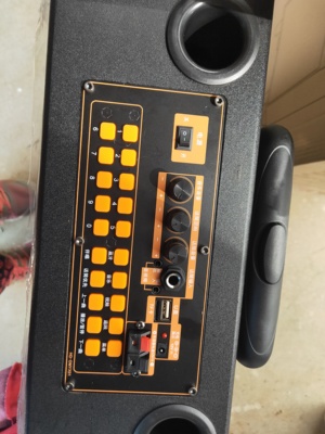 康佳d100广场舞音响带显示屏幕家用ktv跳舞点唱歌机直播声卡一体移动