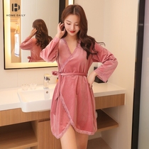 Gold velvet nightdress woman 2020 new spring and autumn day series sexy sweet pajamas womens autumn and winter thin nightgown bathrobe