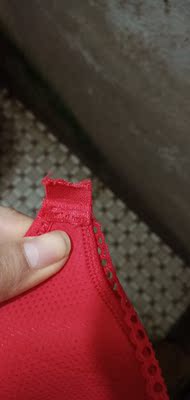 货拿到就试了，红色质量不好于是我又看了黑色的还好