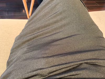 这个价格能买到这种质量真的没话说 内里带点点绒 穿上特别舒服 是一件非常优秀的打底衣！