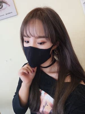 1没有异味,物流很快,非常不错。口罩买一送一,便宜实惠,还不错。物美价廉,客服态度好,物流速度也很快。很柔软,样式也好看,贴合度不错。让自己变得无情,这一个口罩跟我很多同学都撞了,很受欢迎这一个口罩。这个还很不错的,买的黑色光面的,感觉有图案的还是不好看。也比较透气,就是料子不是很好,带着脸有点疼。喜欢的小仙女可以入手哦,性价比超级高。 1没有异味,物流很快,非常不错。口罩买一送一,便宜实惠,还不错。物美价廉,客服态度好,物流速度也很快。很柔软,样式也好看,贴合度不错。让自己变得无情,这一个口罩跟我很多同学都撞了,很受欢迎这一个口罩。这个还很不错的,买的黑色光面的,感觉有图案的还是不好看。也比较透气,就是料子不是很好,带着脸有点疼。喜欢的小仙女可以入手哦,性价比超级高。