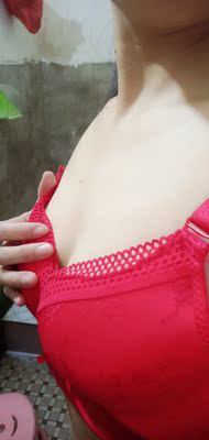 货拿到就试了，红色质量不好于是我又看了黑色的还好