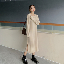 Sweater womens spring pullover loose Korean version of the dress 2020 new medium-long V-neck knitted knee-length skirt