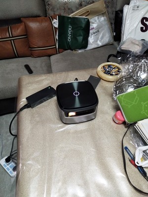 真实使用感受火辣椒投影仪好不好用，质量怎么样，是杂牌的吗？