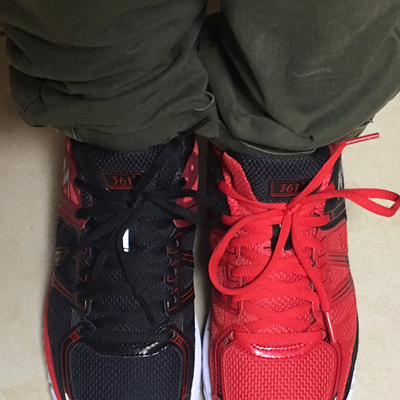 穿起来很舒服，因为平时穿的是41码，但这双鞋没有41，只有40.5和41.5，犹豫了很久，后面咨询了客服，客服小琳建议要41.5，到货后果然非常合适，给客服小琳一个大写的赞！而且鞋子既舒服颜值也高，价格又实惠，值得购买！