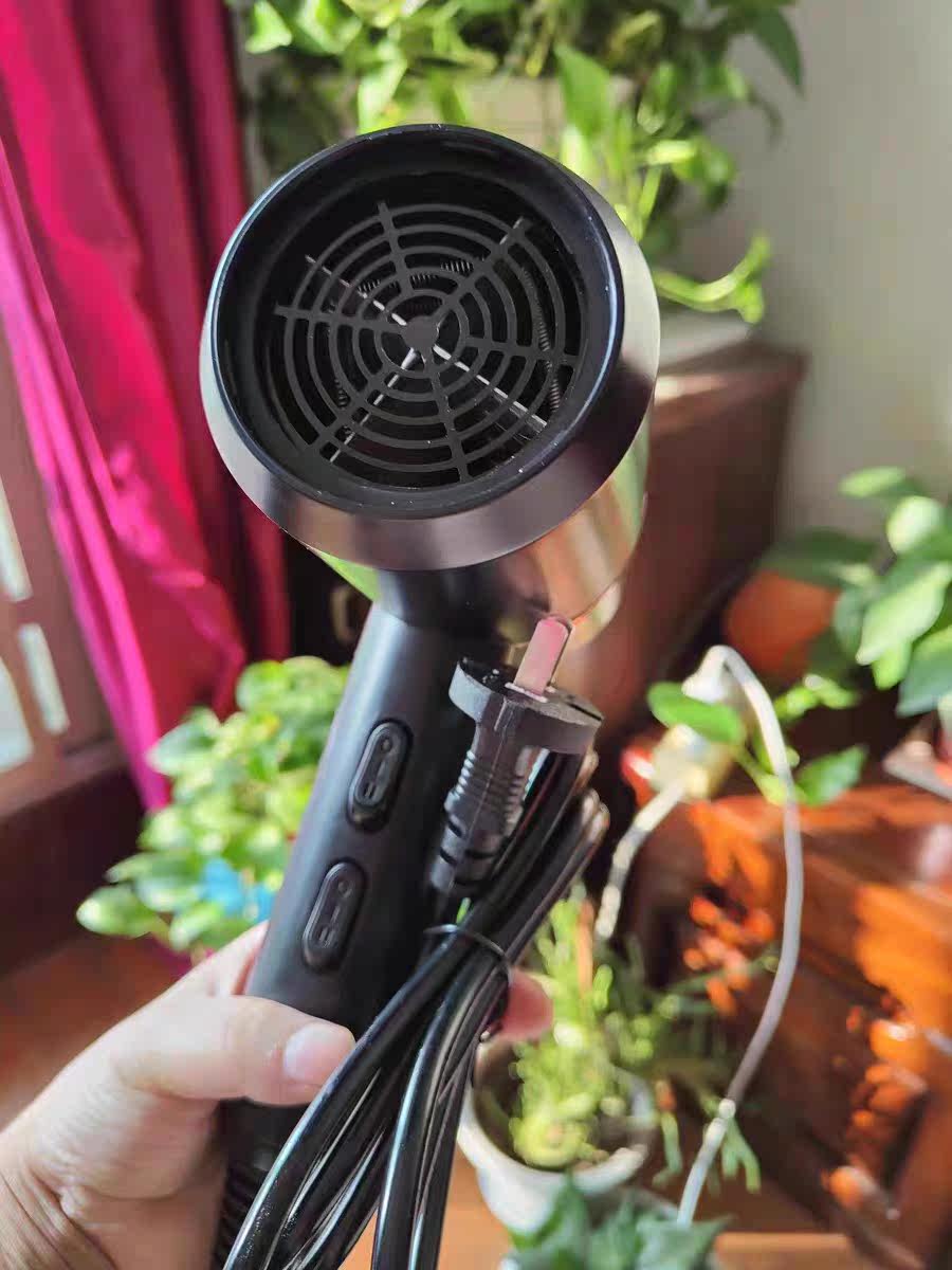请问大伙:松下大风力电吹风筒究竟怎么样,真实使用感受揭秘!!!不看必后悔