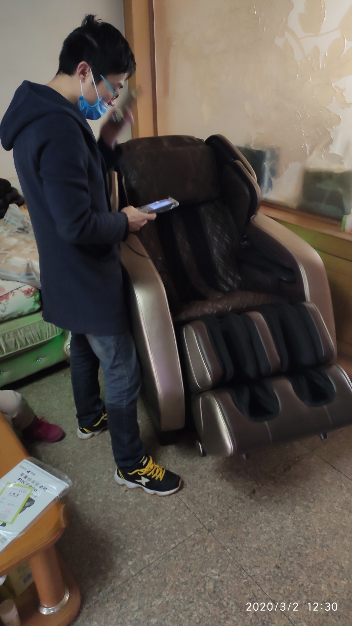 真实评测：荣康RK7900按摩椅怎么样呢？质量差还是好呢？