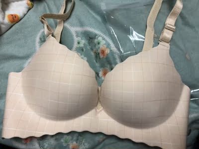 不错,挺好的,就是有线头,与价格不府,我取了线头拍的照, 不错,挺好的,就是有线头,与价格不府,我取了线头拍的照,