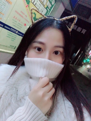 非常好看。穿起来很大牌。摸起来质量也很好。就是拍摄角度不行。168拍成了158 非常好看。穿起来很大牌。摸起来质量也很好。就是拍摄角度不行。168拍成了158