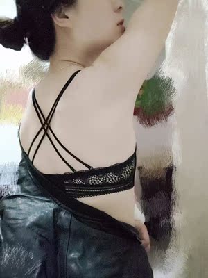 还不错呦,这是穿上的效果,聚拢,我胸外扩,这个穿了还挺好,没有副乳 还不错呦,这是穿上的效果,聚拢,我胸外扩,这个穿了还挺好,没有副乳