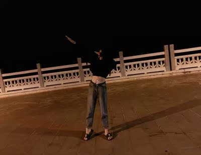 质量不错，不褪色，值得购买。质量很好弹力不错的啦！东西收到了，质量真的很好，很舒适很贴身，快递小哥非常给力，很快就到了，卖家的态度也特别好，对人也很亲切，主要还是东西物美价廉，很喜欢的一次购物，下次还会再来的，相信自己肯定会成为这家店的忠实粉丝，很好宝贝很好 ，物流很快，已经第二次买了，穿上非常舒服，客服棒棒哒，买回来宿舍娃看了也要买。 支持他们家的，十分好评。一直很信任南极人这个品牌 果然没有失望 虽然没有肩带 但不会滑落 穿上很舒服 完全不存在勒的感觉 很满意的一次购物 喜欢的可以放心购买 布料很好 很舒服裹胸挺好看的，质量什么的也特别好，弹性大，穿起来也不勒，挺舒服的，也不跑，反正我穿着刚刚好，特别柔软，在南极人家买过不少这种贴身的东西反正感觉都挺不错的，也没什么问题，推荐推荐，反正我还是比较信任的，希望越来越好，加油