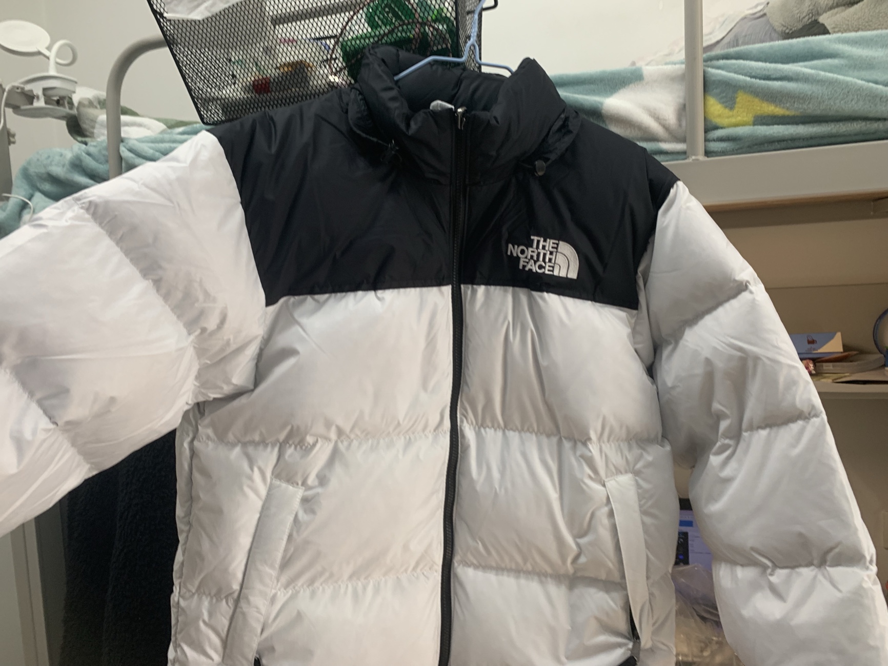 重点区别yyp吉利icon羽绒衣用后真实反馈?使用三个月感受