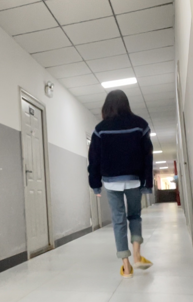 综合吐槽卷边牛仔裤女优缺点如何?看一看?少上当