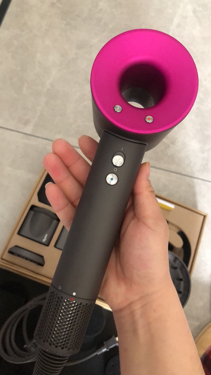 使用感受下Dyson戴森吹风机HD03怎么样?是真的垃圾吗?