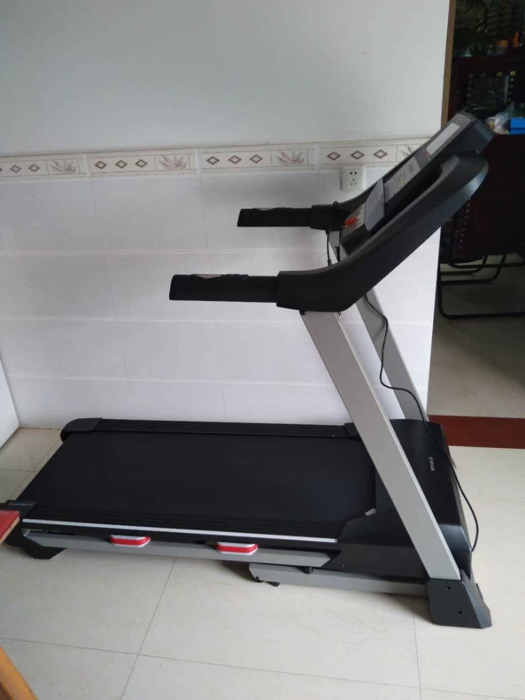 反馈说舒华E9跑步机怎么样？一个月使用彻底后悔吗